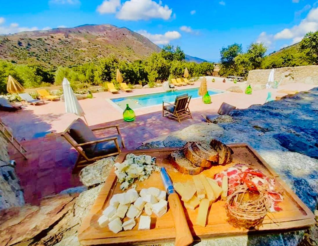 Apartment De Luxe 4 Etoiles A Pietralba, 4 Piscine Chauffee Balagne *